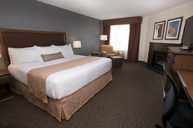 غرفة قياسية بسرير كوين لذوي الإعاقة، Best Western Plus Cairn Croft Hotel 3/7