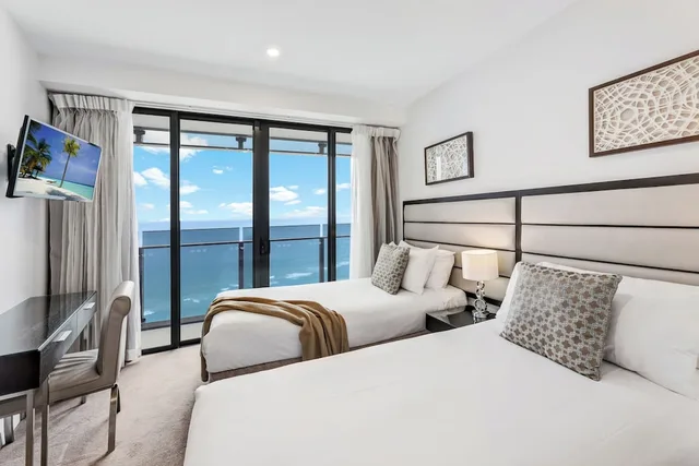2 Bedrooms, Luxury, Apartment, King and Twin Beds, Ocean View, 2 Bathrooms, Holiday Holiday Soul Surfers Paradise 1/8