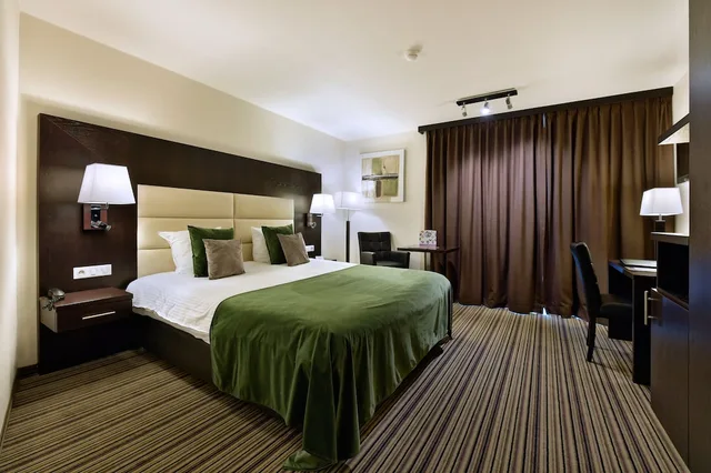 غرفة سوبيريور بسرير مزدوج، Hotel Charleroi Airport Van Der Valk 2/6