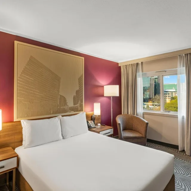 Standard, Queen Bed, Smoking, Garden Court Sandton City 1/10