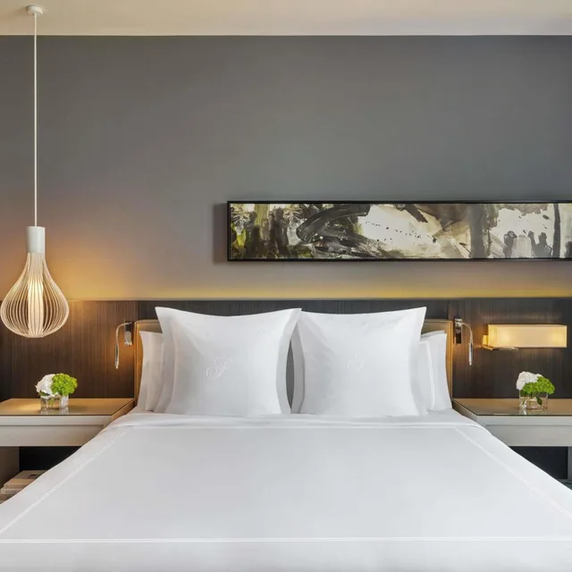 Junior Suite, King Bed, Smoking, Fairmont Riyadh 2/7