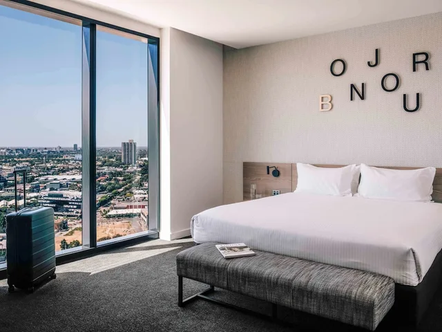 جناح بسرير كينج بإطلالة على المدينة بغرفة نوم واحدة، Novotel Melbourne South Wharf 2/10