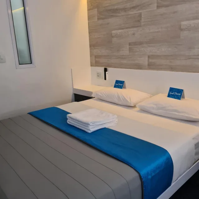 غرفة سوبيريور بسرير مزدوج، Check Inn Hotel 1/2