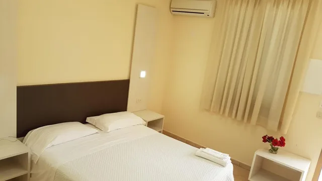 غرفة ثلاثية، Hotel La Praia 2/10