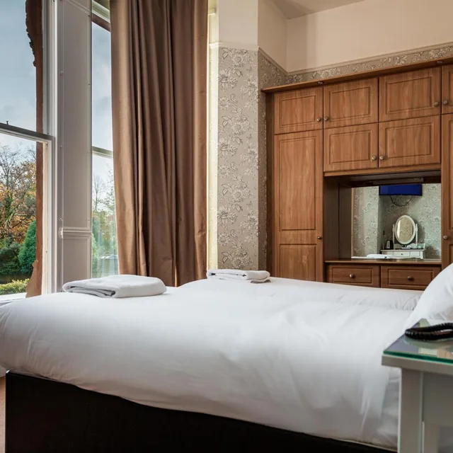 Room, Twin Beds, Sefton Park 3/5