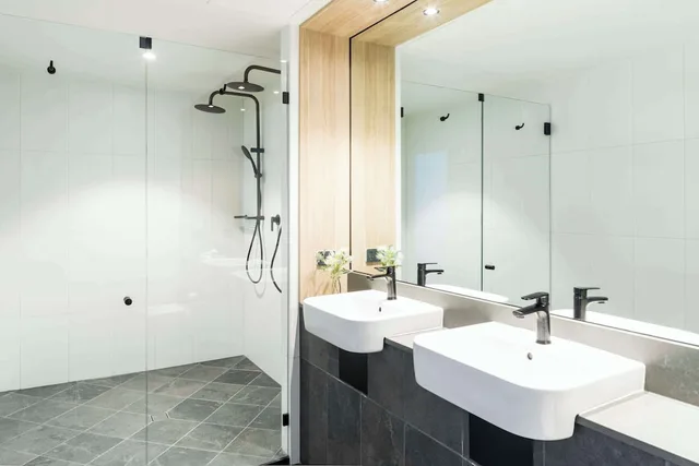 Oaks Cairns Hotel، كيرنز، كوينزلاند 90/93