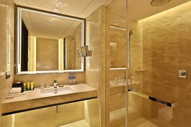 Specialty, King Bed, Sofa، Hyatt Place Shenzhen Dongmen 4/5