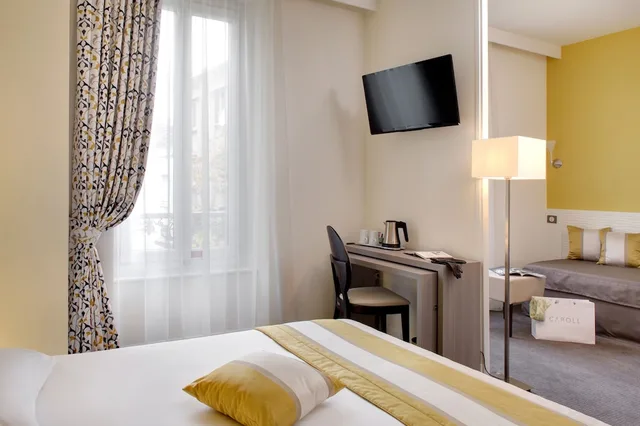 Plus, Comfort, Family, Triple, 1 Queen and 1 Single Bed، Citotel Arverna Vichy 8/10