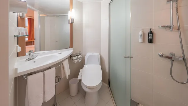 غرفة قياسية بسريرين منفصلين، Central 7 Hotel 7/8
