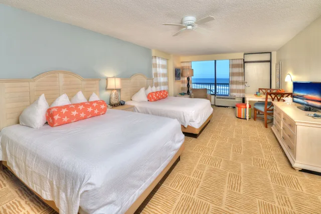Superior, 2 Queen Beds, Ocean View, Kitchen, Bahama House 3/7