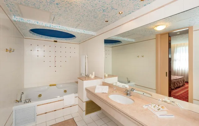 غرفة قياسية ثلاثية، Hotel Antonella 1/2