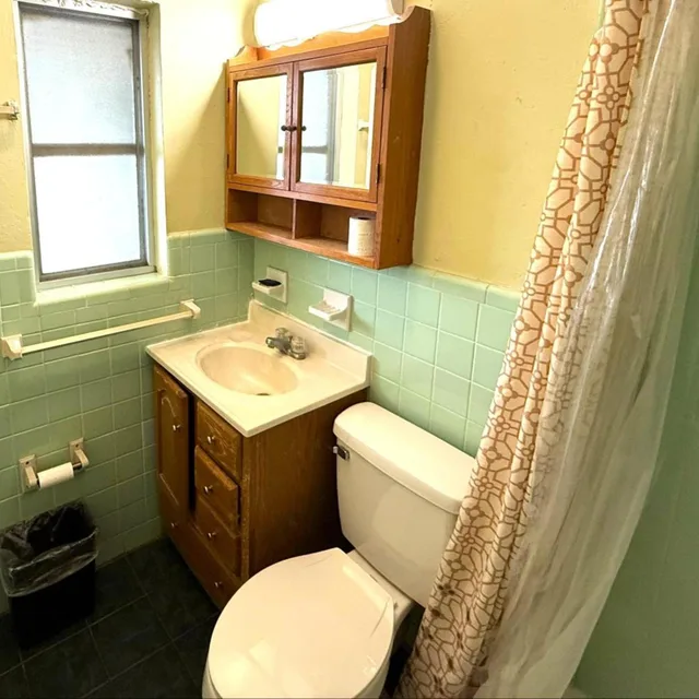 Room, King Bed, Smoking, Riviera Motel Elba Near Enterprise US 84 7/7
