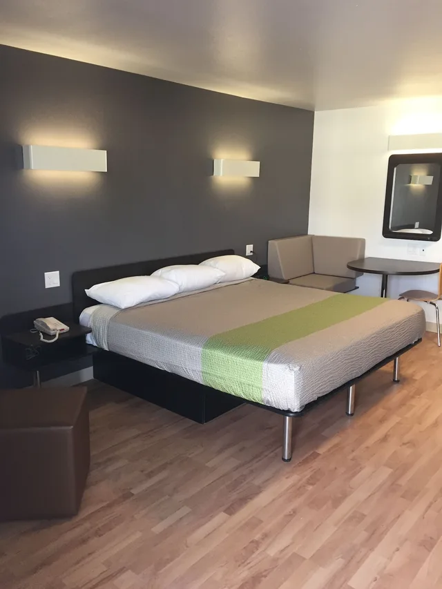استوديو بسرير كينج بمطبخ صغير، Studio6 Victorville, CA - Apple Valley 4/6