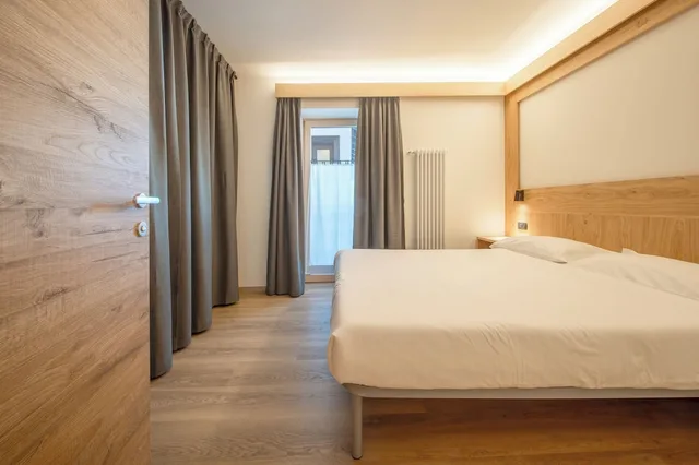 شقة ديلوكس بسريرين منفصلين بغرفة نوم واحدة مع أريكة، Residende Nevegall 2/7