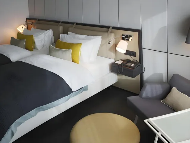 غرفة قياسية بسرير مزدوج مع دخول الصالة، Crowne Plaza Belgrade 4/6