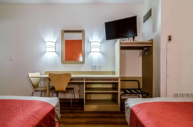 2 Full Beds - Non-Smoking، Motel 6 Kearney, NE 7/10