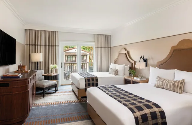 Estate, 2 Queen Beds, Garden View, Accessible، Estancia La Jolla Hotel And Spa 2/8