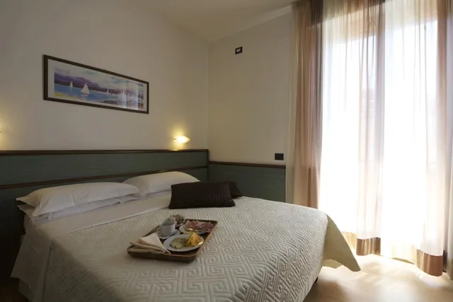 غرفة قياسية ثلاثية، Hotel Florida Lerici 2/2