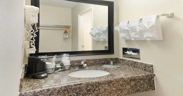 جناح، Best Western Amador Inn 3/4