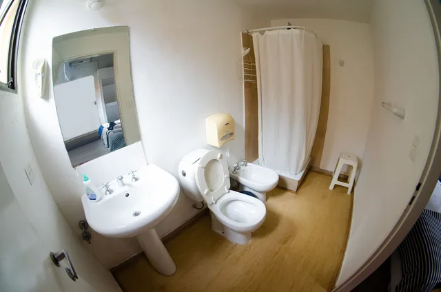 Room, Triple, 3 Beds, Private Bathroom, BA Stop Hotel House 4/4