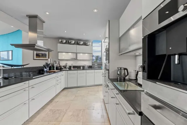 غرفة بريميير فاخرة بسريرين منفصلين وسريرين كينج وسرير كوين وسريرين منفصلين بـ3 غرف نوم، Mountain Marina Luxury Apartments 4/4