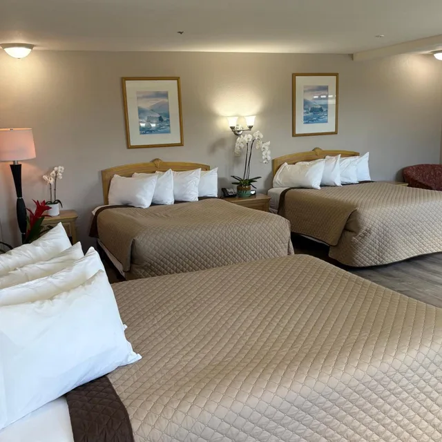 غرفة قياسية ثلاثية، Bayview Inn 3/8