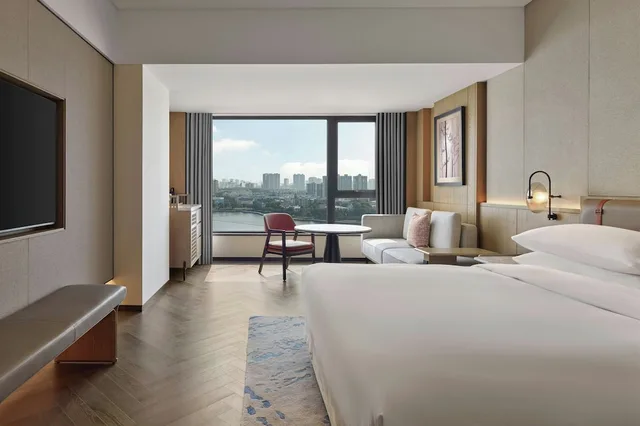 غرفة ديلوكس بسرير كينج بإطلالة على البحيرة، S&amp;N International Hotel Jiujiang 2/3