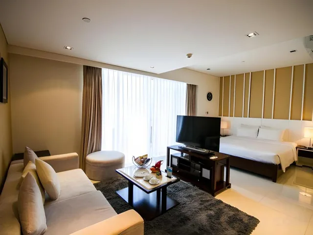 Studio, King Bed, with View, The Costa Nha Trang Residences 9/10