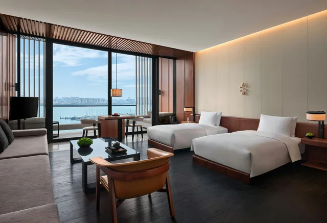 Marina Studio Twin Room، Lohkah Hotel And Spa 1/3