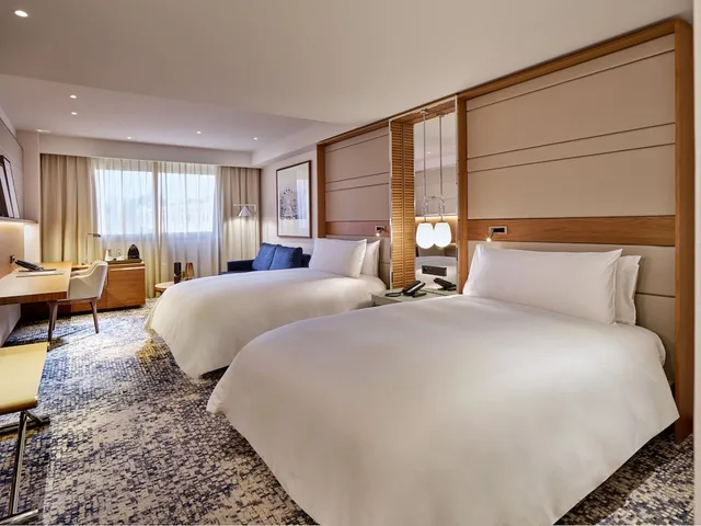 غرفة كلاسيكية بسريرين منفصلين مع دخول صالة النادي، InterContinental Barcelona 9/10