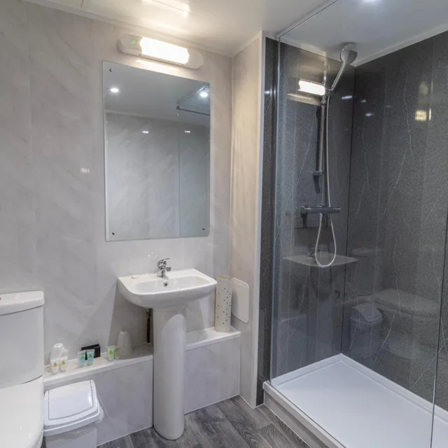 Standard, Double or Twin Bed, No Window، Britannia Hampstead Hotel 6/6