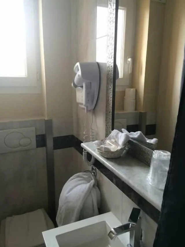 جناح بسرير كوين، Hotel Saint Alban 6/6