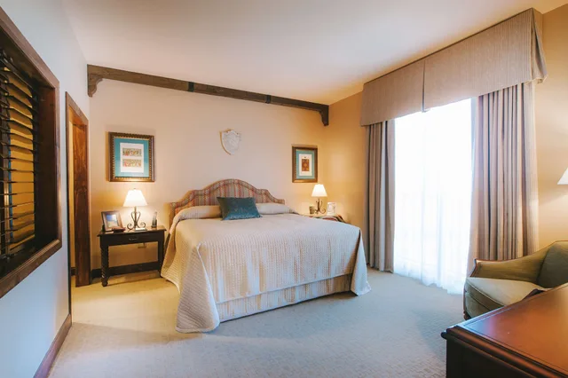 جناح بسرير كينج وسريرين مزدوجين بغرفتي نوم، Hotel Granduca Austin 3/6