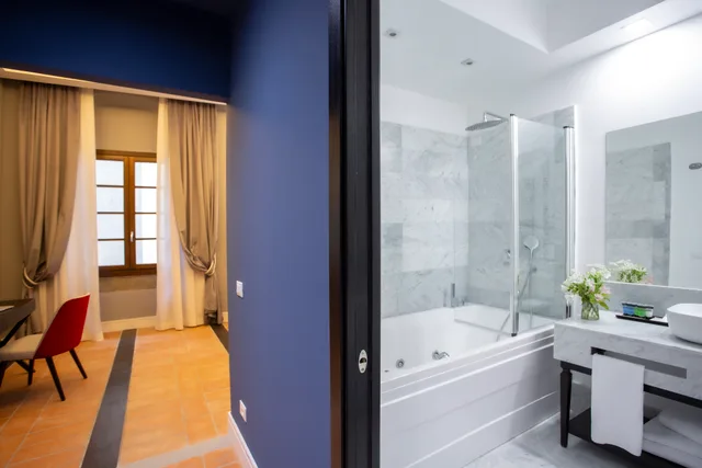Palazzo, Suite, Double Bed, Hydromassage، Casual Rinascimento Firenze 5/7