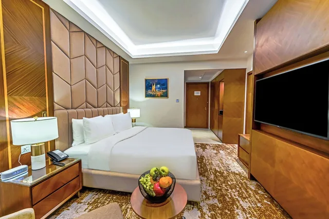 غرفة تنفيذية بسرير كينج، Movenpick Hotel Centaurus 5/10