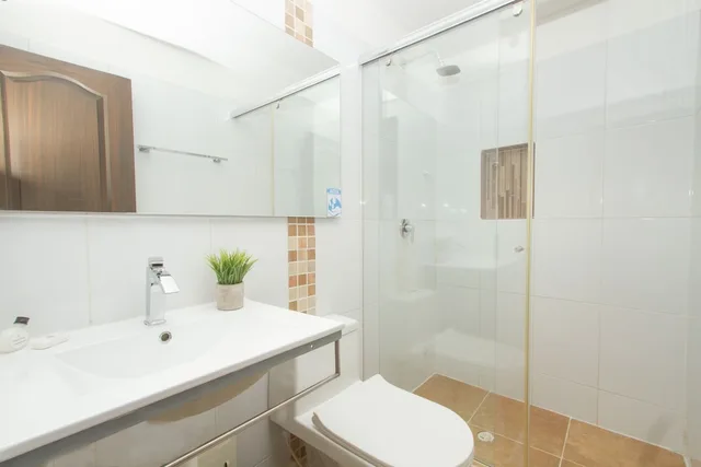 غرفة جونيور بسرير كينج مع أريكة، Hotel Vanguardia Natural 3/3