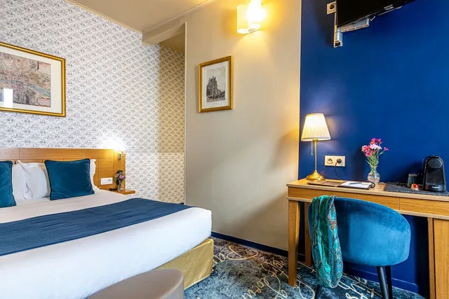 غرفة سوبيريور بسرير كوين، Hotel Romance Malesherbes By Patrick Hayat Formerly Romance Malesherbes 4/10