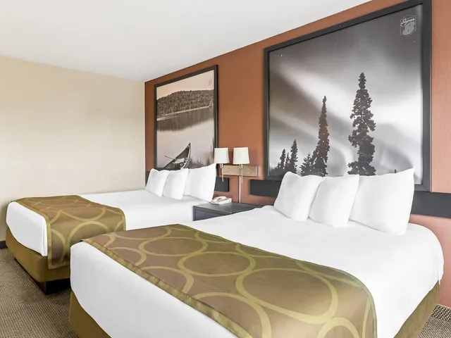 Room, 2 Queen Beds, Main Floor، Super 8 Meadow Lake 2/3