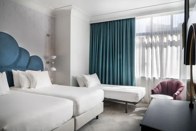 Triple Room, Vincci Capitol 1/4