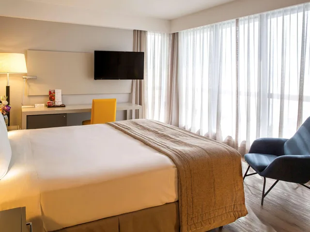 Luxury, King Bed, Sea Front، Novotel Florianopolis 1/3