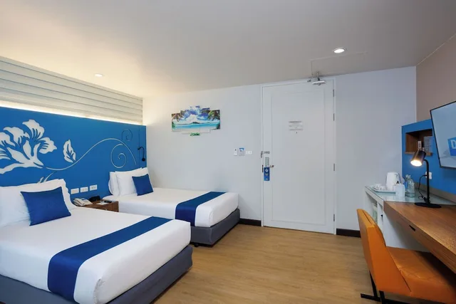 Deluxe, Single Bed, Days Inn by Wyndham Patong Beach Phuket 5/10