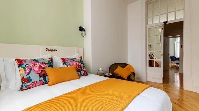 Junior, Single Bed, Interior View, LeL Madalena GuestHouse 2/10