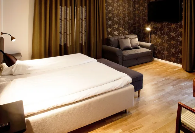 Superior, Double or Twin Bed, Private Bathroom, Södra Hotellet 2/4