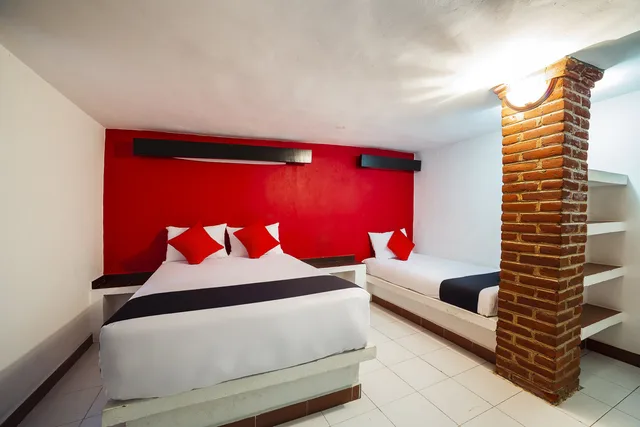 غرفة قياسية ثلاثية، Capital O Hotel Meson Del Rio, Tepotzotlan 1/6