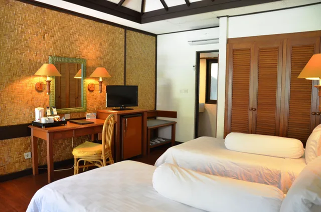 بنغل بسريرين منفصلين بإطلالة على الحديقة، Merumatta Senggigi Lombok 4/10