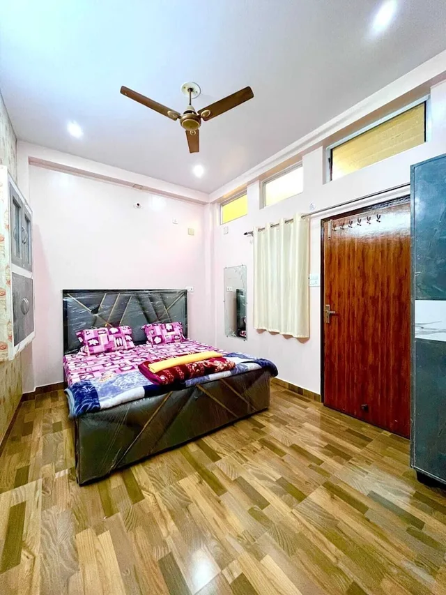غرفة بسرير كينج، Trilok Residency 4/8