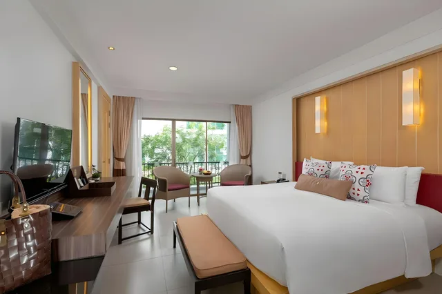 غرفة ديلوكس بسرير كينج وسريرين منفصلين، Sawaddi Patong Resort & Spa 1/1