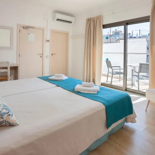 غرفة بسرير مزدوج أو سريرين منفصلين، Petit Garden Hotel by Flacalco 3/10