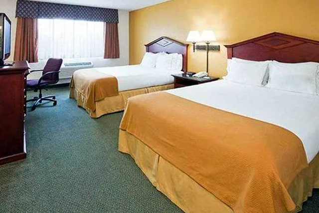استوديو عائلي بسريرين كوين، Blue Way Inn Eagan Extended Stay 2/3