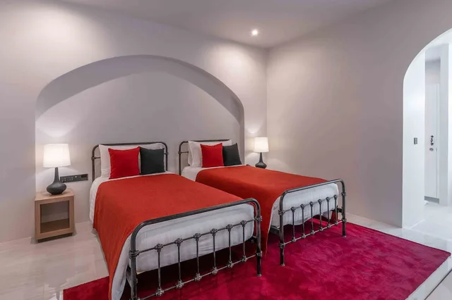 2 Bedrooms, King and Twin Beds, Pool Access، The Gems Mining Pool Villas Pattaya 4/8
